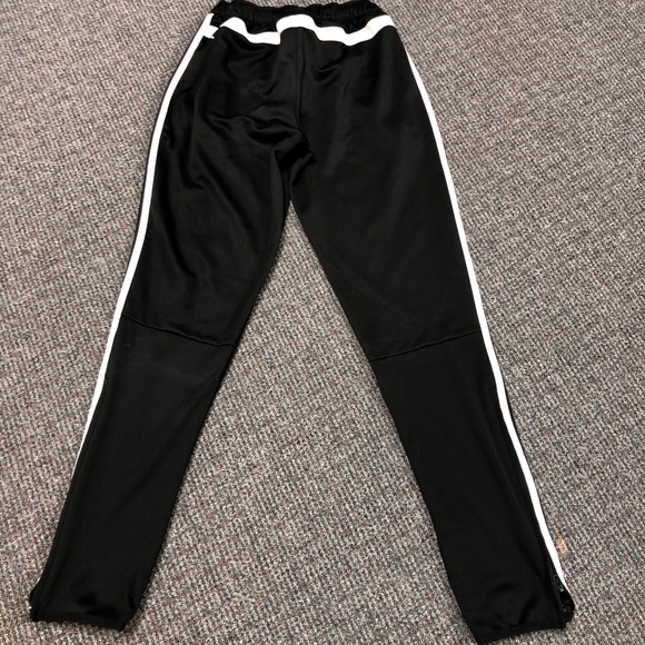 Adidas youth joggers - Picture 2 of 3